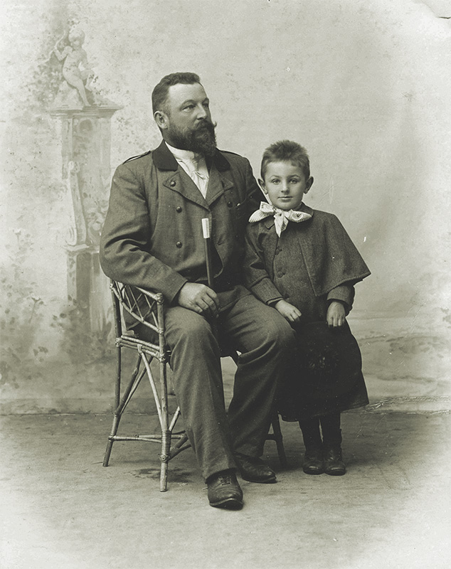 František Černý (1865–1925) s malým synem Františkem (1896–1968)
