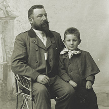 Франтишек Черны (1865–1925) с маленьким сыном Франтишком (1896–1968)
