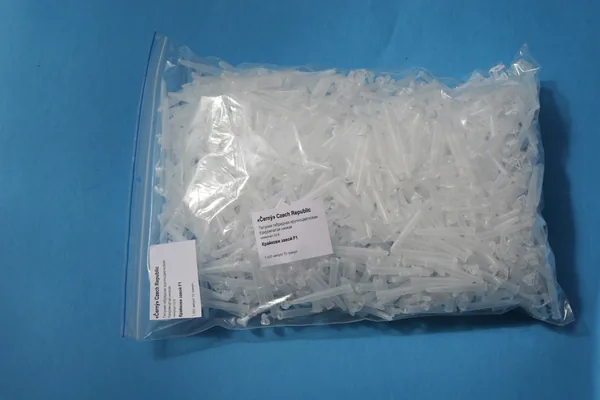 Vials supplied in packs of 1,000